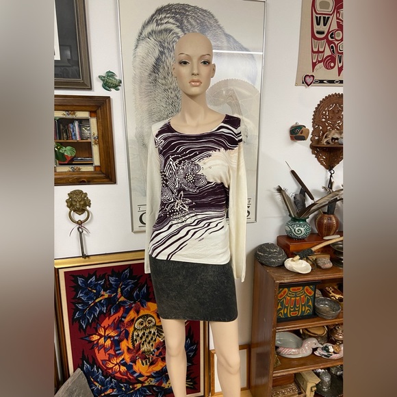 🐦⬛4/$20 🐦⬛ Pearl Embellished Soft Long Sleeved Top - Picture 1 of 6